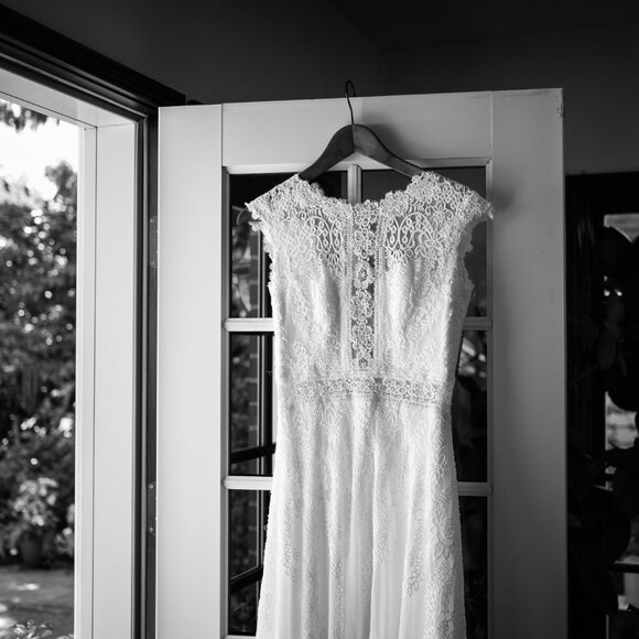 Pronovias “Mia” Ivory Wedding Dress – Size 8 - Picture 1 of 8